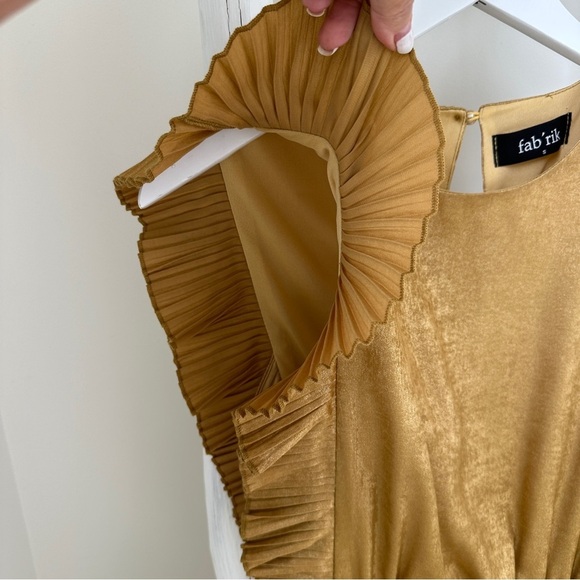 fab'rik Gold Sleeveless Ruffled Mini Dress Size Small - Picture 4 of 11
